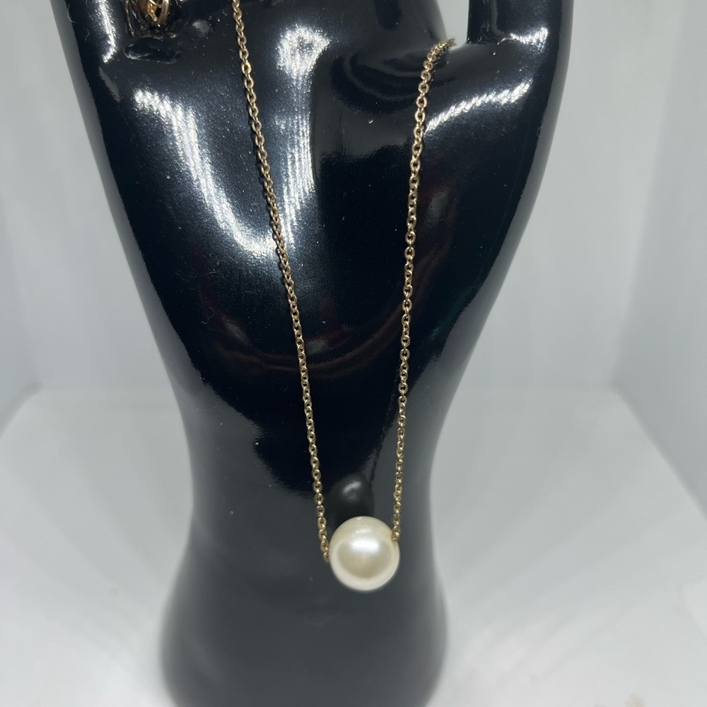 Single Faux Pearl Necklace